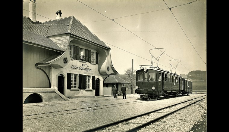 Fig. 1 Die Elektrische Schmalspurbahn (ESB) Solothurn-Worblaufen im Eröffnungsjahr 1916. 
(© RBS)