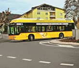 In einem fünfjährigen Probebetrieb waren bis 2017 schon einmal fünf wasserstoffbetriebene Postautos in der Region Brugg unterwegs. Bild aus dieser Zeit. (© Postauto AG)