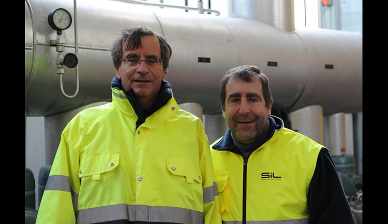 Rencontre avec Jean-Paul Stamm (à gauche), responsable du chauffage à distance, SiL, et Frédéric Sapin (FS), responsable du développement du réseau de gaz, SiL.