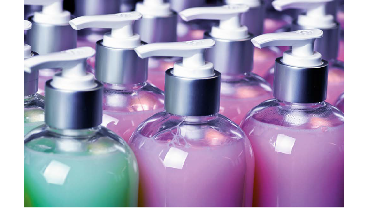 L'article résume une évaluation systématique, appelée aussi méthode de «screening», pour mettre en évidence les substances cosmétiques à surveiller dans l’environnement pour les différents distributeurs d’eau potable.