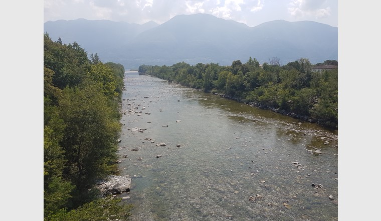 Auch die Maggia im Tessin zwischen Ascona und Locarno führt derzeit nur Niedrigwasser.