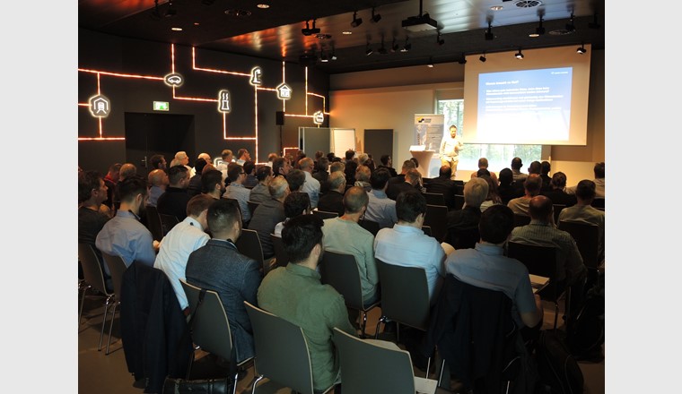 Rund 120 Personen nahmen an der Fachtagung Fernwärme in Bern teil.
