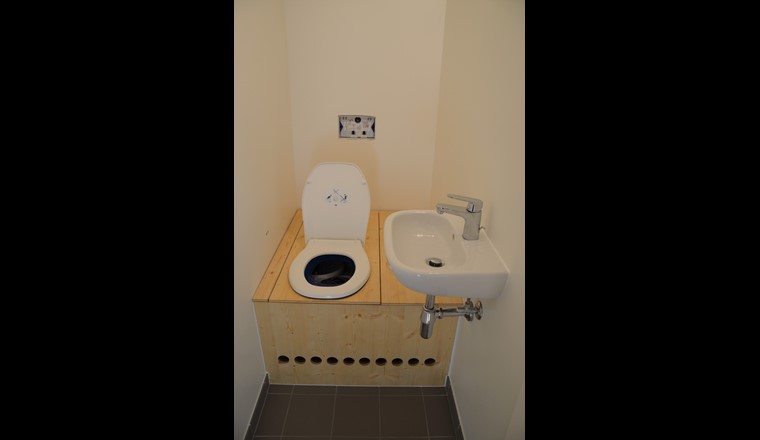 Fig. 7 Construction d’un Cacarrousel dans une pièce WC standard