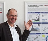 Andreas Züttel, Leiter des gemeinsamen Energieforschungszentrums der Empa und der EPFL in Sion. Bild: Empa