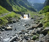 Oft fliesst unterhalb der Wasserfassungen kaum mehr Wasser in den Bächen, wie hier in der Seez im Weisstannental. (Foto: Stefan Kunz) Oft fliesst unterhalb der Wasserfassungen kaum mehr Wasser in den Bächen, wie hier in der Seez im Weisstannental. (Foto: Stefan Kunz)