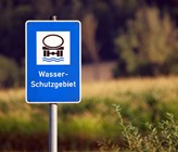 Wasserressourcen sind vor nachteiligen Auswirkungen sowie potenziellen Gefahren und Verunreinigungen zu schützen. (©O. Durst/Adobe Stock) Wasserressourcen sind vor nachteiligen Auswirkungen sowie potenziellen Gefahren und Verunreinigungen zu schützen. (©O. Durst/Adobe Stock)