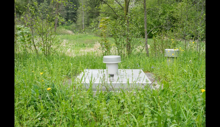 L'approvisionnement public en eau potable doit toujours être prioritaire par rapport aux demandes d'utilisation concurrentes, comme celles de l'agriculture ou de l'industrie. (©TomBal/Adobe Stock)