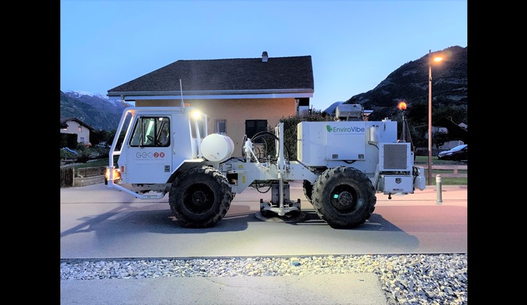 Fig. 2 Photo du camion vibrateur de type EnviroVibe II.