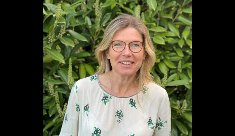 Présidente de Géothermie-Suisse, Nathalie Andenmatten est responsable pour le canton de Genève du programme GEothermies. Géologue, elle s’engage avec enthousiasme pour le développement de la géothermie dans le cadre de la transition énergétique en cours. (Photo: Géothermie-Suisse)