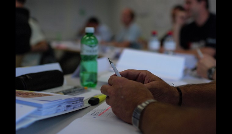 La SSIGE offre une large gamme de formations, de la journée technique aux formations avec brevet fédéral, en passant par des cours axés sur la pratique. Cette offre est continuellement développée pour répondre à la demande.