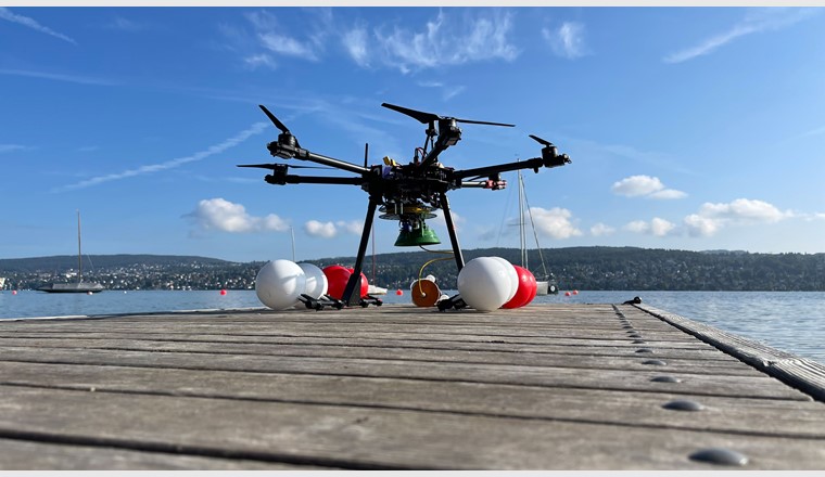 Le drone MEDUSA au lac de Zurich est prêt pour son vol d'essai. (Image: ©Empa)