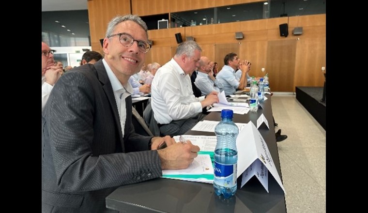 Diego Modolell, responsable du secteur Gaz/Chaleur à distance à la SSIGE, a animé la manifestation. (©SVGW)