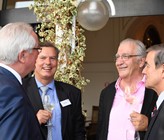 De g. à dr. : Philippe Petitpierre (Président Gaznat), René Bautz (Directeur général Gaznat), Daniel Mouchet (ancien Président Gaznat) et Christoph Stutz (Président Swissgas) De g. à dr. : Philippe Petitpierre (Président Gaznat), René Bautz (Directeur général Gaznat), Daniel Mouchet (ancien Président Gaznat) et Christoph Stutz (Président Swissgas)