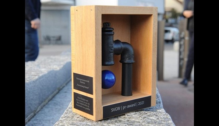 Pokal PR-Award, gestiftet von Wild Armaturen AG. (Bild: ©SVGW)