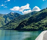 Sind alle Stauseen komplett gefüllt, entspricht das einer Stromreserve von insgesamt 8865 GWh, also rund 15 Prozent des jährlichen Strombedarfs der Schweiz. (Bild: ©M.Weil/adobestock) Sind alle Stauseen komplett gefüllt, entspricht das einer Stromreserve von insgesamt 8865 GWh, also rund 15 Prozent des jährlichen Strombedarfs der Schweiz. (Bild: ©M.Weil/adobestock)