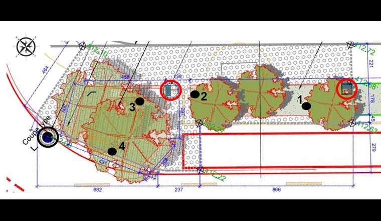 Fig. 6a Emplacement des 4 sondes HOBO sur la fosse Montoie (ronds noir), des ouvrages de captation d’eau (entourés en rouge) et de l'exutoire (trop plein; entouré en noir).