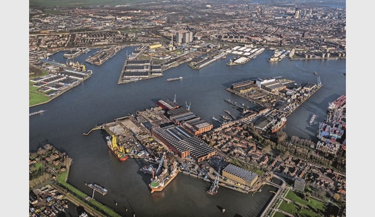 Mit dem Bau einer Grossanlage zur Ammoniakspaltung im Hafengebiet Rotterdams soll Zeit und Platz gespart werden, um den Wasserstoffimport von einer Million Tonne pro Jahr zu ermöglichen. (© D. Cornelissen/Port of Rotterdam)