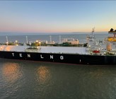 Liefert die erste volle Schiffsladung LNG an den vor Kurzem in Betrieb genommenen Importterminal in Wilhelmshaven: Tanker «Maria Energy». (© Uniper)