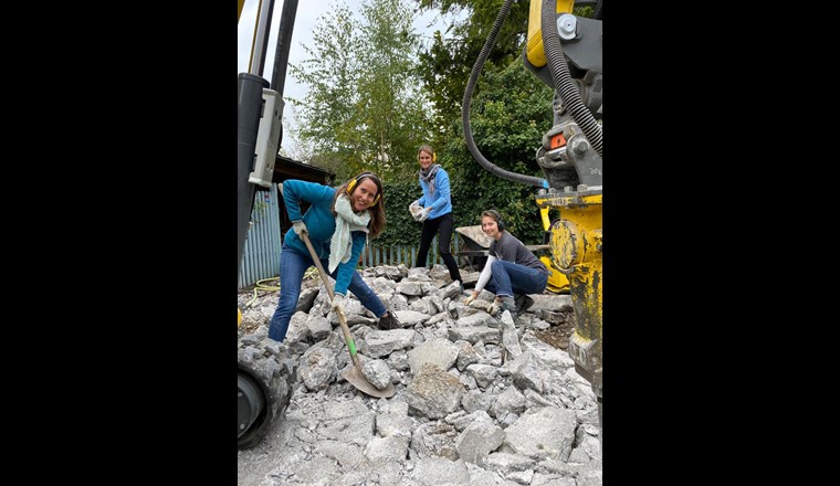 Die Asphaltknackerinnen Bettina Walch, Isabella Sedivy und Sabrina Stettler.