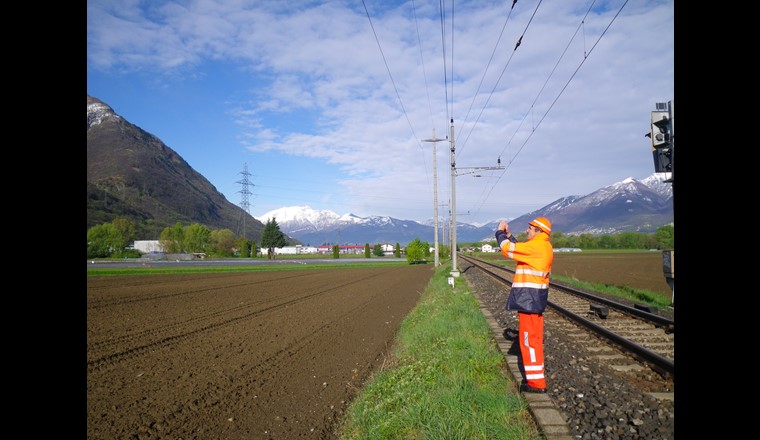Fig. 4 Erfassen der Streustromverteilung auf dem SBB-Netz im Tessin.