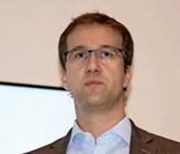 Gemäss der Verordnung über thermische Messmittel müssen Wärmeund Kältezähler regelmässig geeicht werden, wie Stefan Büttiker vom METAS ausführte. Gemäss der Verordnung über thermische Messmittel müssen Wärmeund Kältezähler regelmässig geeicht werden, wie Stefan Büttiker vom METAS ausführte.