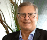 Der Generaldirektor von Gaznat, René Bautz, beschreibt das GreenGas-Projekt und sein Innovation Lab. Der Generaldirektor von Gaznat, René Bautz, beschreibt das GreenGas-Projekt und sein Innovation Lab.