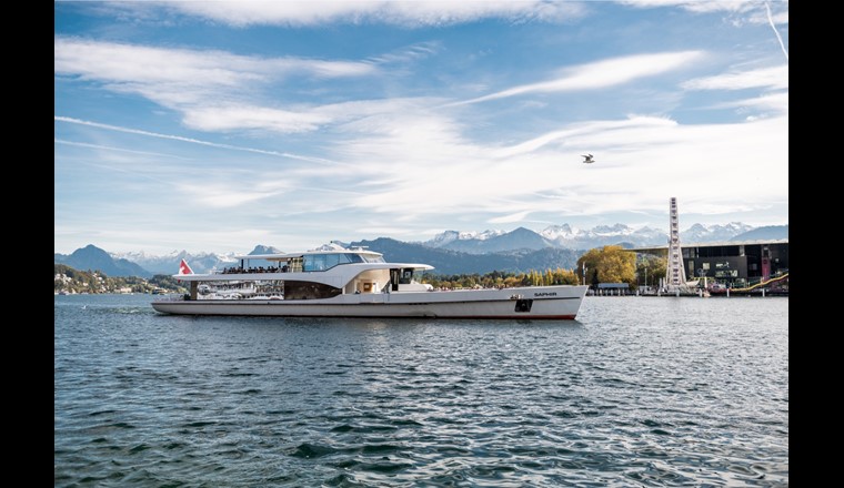 Die MS Saphir soll bald mit Wasserstoff auf dem Vierwaldstättersee unterwegs sein. 
(© Schifffahrtsgesellschaft des Vierwaldstättersees, SGV)