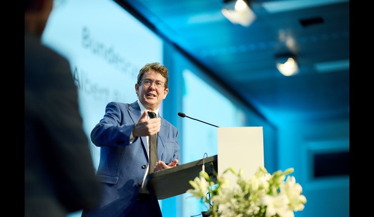 Bundesrat Rösti gratulierte TNS zum 40. Geburtstag. (© M. Friedrich/TNS)