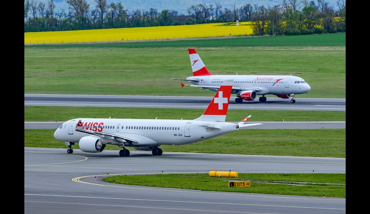 Il Consiglio federale vede il maggior potenziale di riduzione della CO2 nei carburanti sostenibili, nei motori più efficienti e nell'ottimizzazione delle operazioni di volo. (Immagine: Wolfgang, Adobe Stock)
