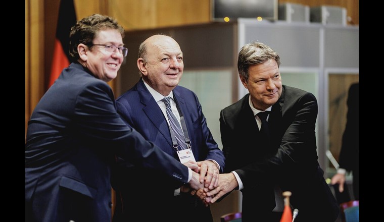 Bundesrat Rösti unterschreibt Gas-Solidaritätsabkommen mit Deutschland und Italien. (© Berlin Energy Transition Dialogue /BETD24)
