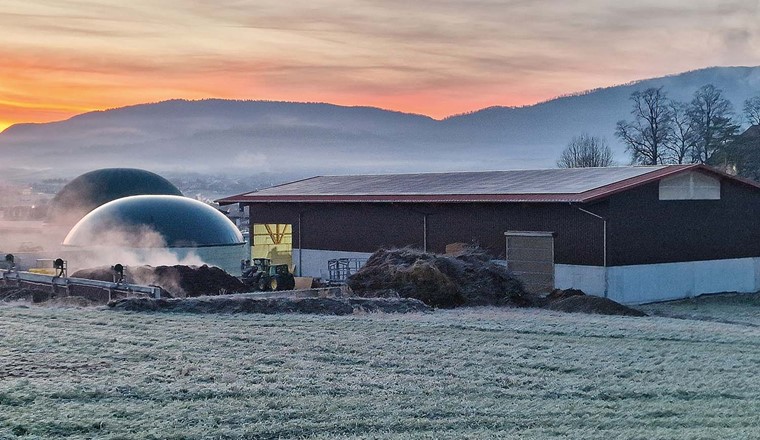 Le biogaz dans le canton du Jura - la centrale de biogaz de Courtemelon , qui injecte du biométhane dans le réseau de gaz depuis janvier 2024, est un pas important vers la décarbonisation de l'approvisionnement en gaz du Jura
