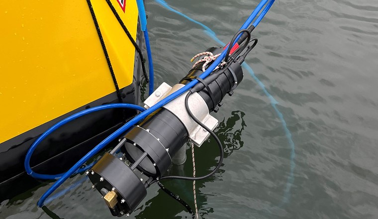 Die Unterwasserkamera Aquascope und die dazugehörige Boje. (Bild: Kanton Zug)