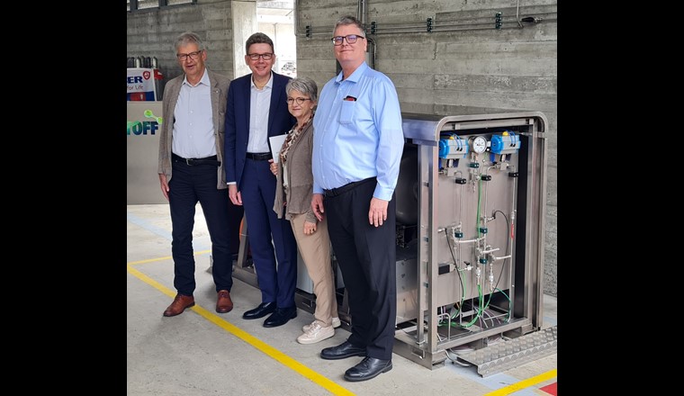 Von links: Daniel Mosimann, Regierungsrat Dieter Egli, Nationalrätin Maya Bally, Hans-Michael Kellner.