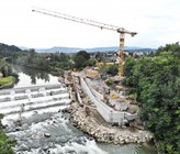 Die Fischtreppe beim Kraftwerk Neuewelt ist bald fertig. (© Hollinger AG) Die Fischtreppe beim Kraftwerk Neuewelt ist bald fertig. (© Hollinger AG)