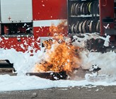Feuerlöschschaum beinhaltet problematische PFAS. Bild: 123rf.com Feuerlöschschaum beinhaltet problematische PFAS. Bild: 123rf.com