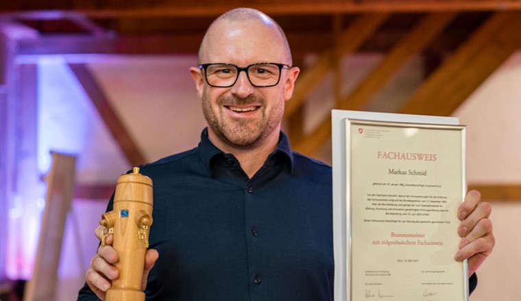 Ein Höhepunkt, der nie fehlen darf, ist der grosse Fototermin. Endlich durfte das Diplom stolz in die Kamera gehalten werden.