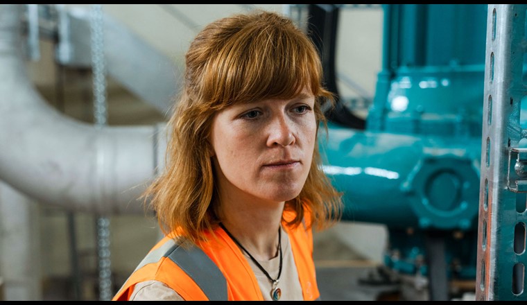 Projektingenieurin Sara Löhn auf der ARA Rosenbergsau in Heerbrugg. Foto Neoviso/VSA