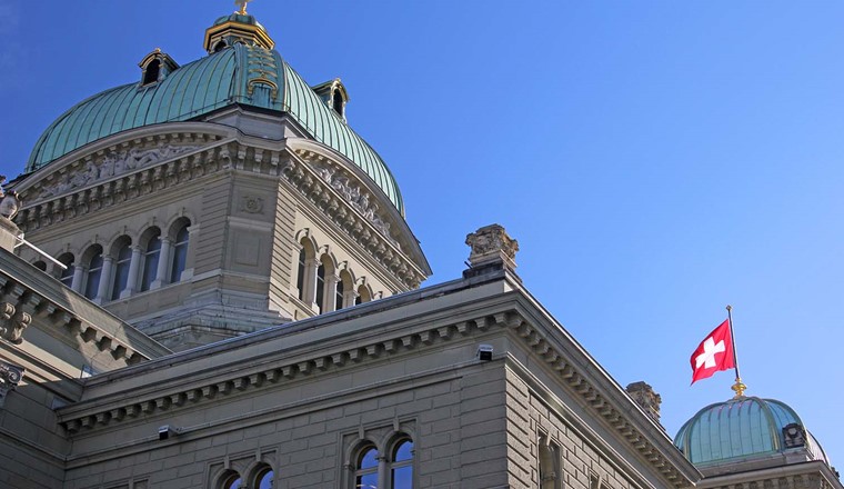 Die Bezeichnung der Zuströmbereiche soll mit einer Änderung am Gewässerschutzgesetzt vorangetrieben werden. Die Vernehmlassung dazu läuft und der SVGW wird sich daran beteiligen. (© Adobe Stock)