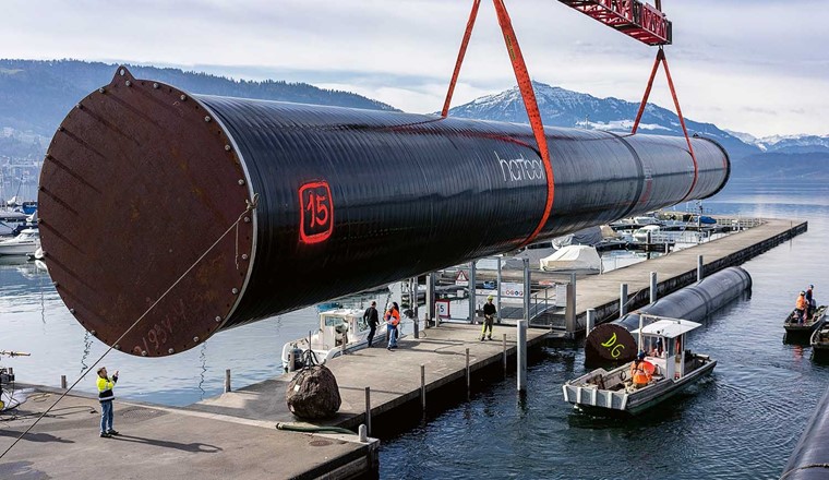 Fig. 10 Verlegung der Transportleitung in den Zugersee.