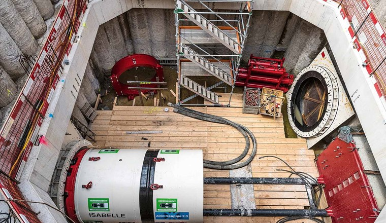 Fig. 1 Startschacht mit Bohrkopf (© Stefan Busslinger)