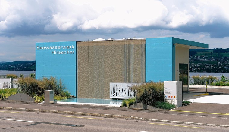 Das Seewasserwerk, bei dem Wasser aus dem Zürichsee entnommen wird, um es für den Wärme-verbund Horgen-Promenade und parallel auch für die Bereitstellung von Trinkwasser zu nutzen. (© AEW Energie AG)