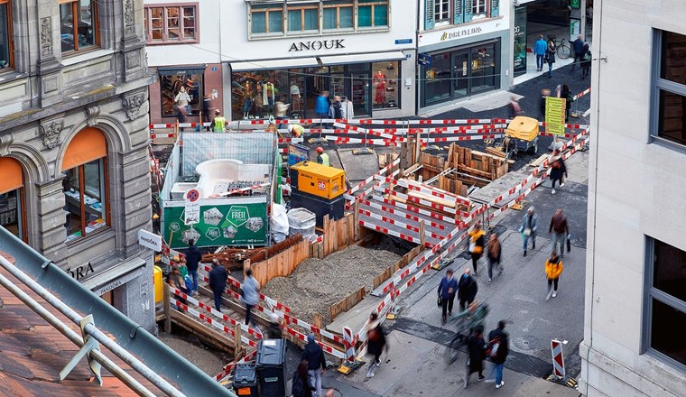 In dicht bebauten Gebieten ist Fernwärme eine bevorzugtes Heizsystem, z. B. in der Basler Altstadt.(© IWB/Timo Orubolo)