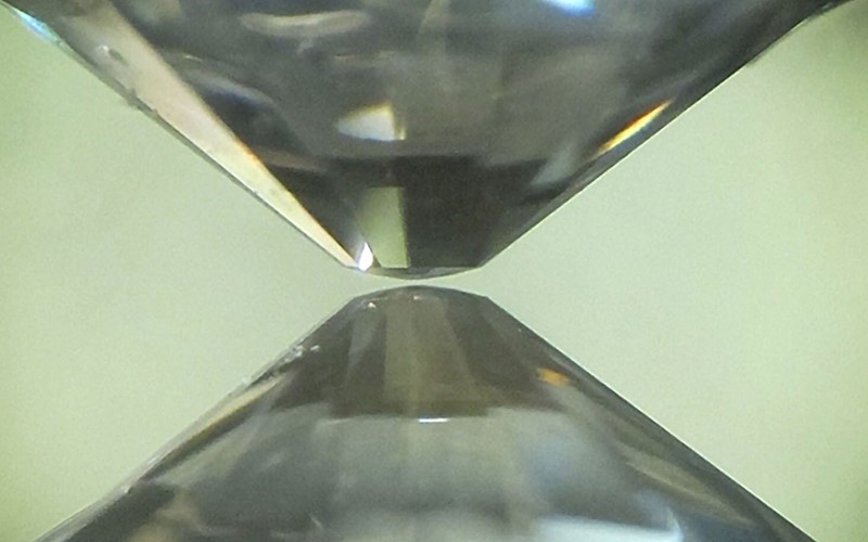 Der Erdkern als verstecktes Wasserstoffreservoir?