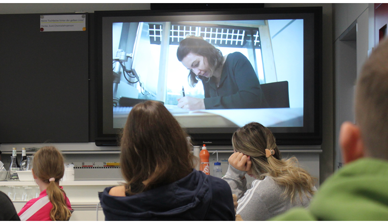 Abbildung 5: YP gestalten einen Workshop zur Siedlungswasserwirtschaft an einem TecDay in einem Gymnasium. © VSA