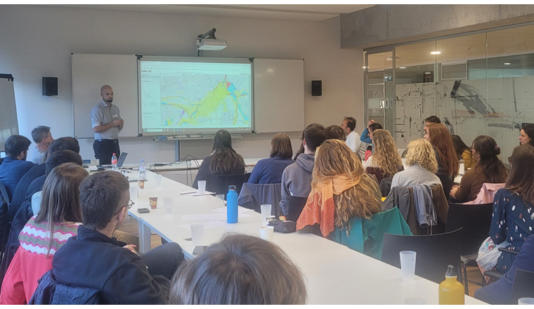 Abbildung 3: Impressionen vom Herbstanlass 2025 in Porrentruy. Fokus: Integrale Bewirtschaftung - ARA / Kanalnetz / Gewässer. © VSA