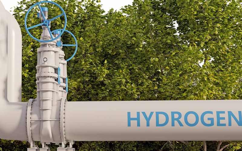 Transporte von flüssigen Derivaten deutlich günstiger als von Wasserstoffgas