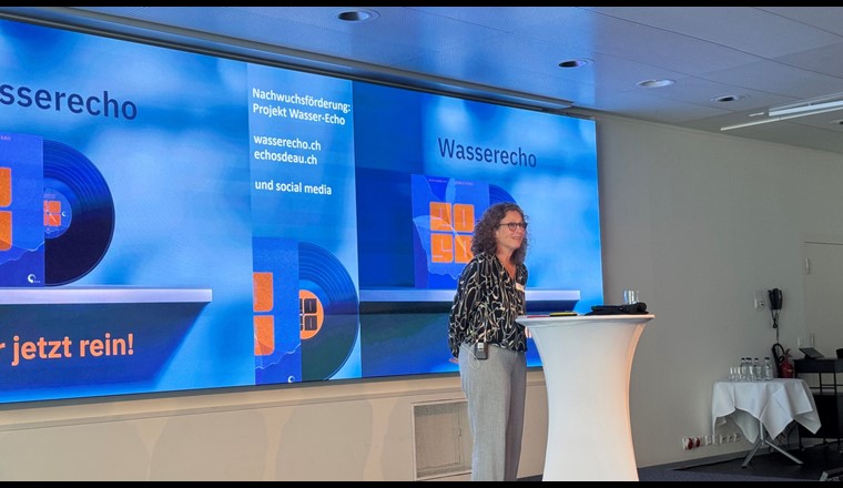Co-Präsidentin Anja Herlyn präsentiert den Rückblick auf 2025 und den Ausblick. Foto: P. Sicher/VSA