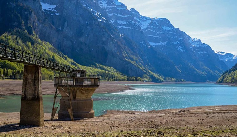 Klöntalersee, Kanton Glarus © Adobe Stock