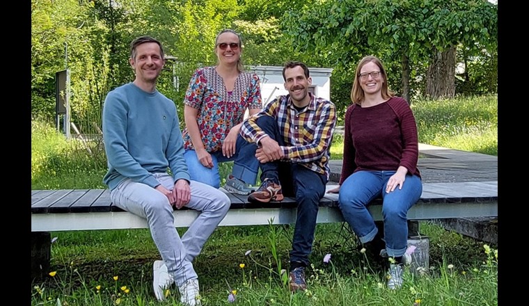 Das Team der Plattform Verfahrenstechnik Mikroverunreinigungen. V.l.n.r. Pascal Wunderlin, Rebekka Gulde, Simon Bitterwolf, Fabienne Eugster. ©VSA