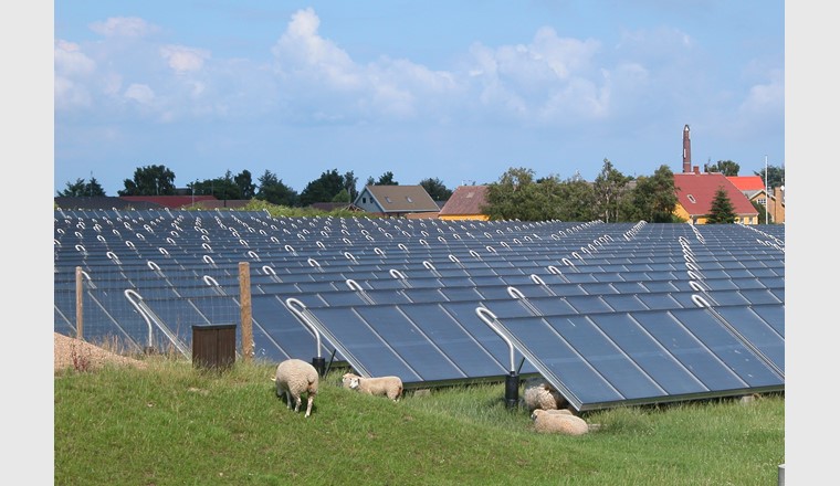 Grande installation d’énergie solaire thermique à Marstral, Dänemark  (Photo: E. Christensen)